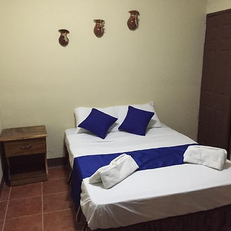 Hostal El Jardin Leon Room photo
