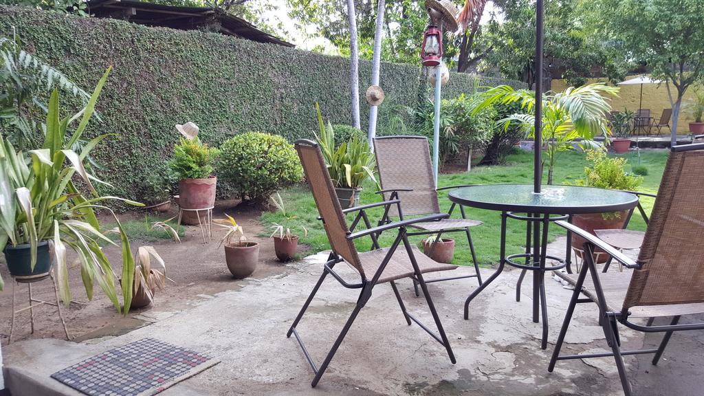 Hostal El Jardin Leon Exterior photo