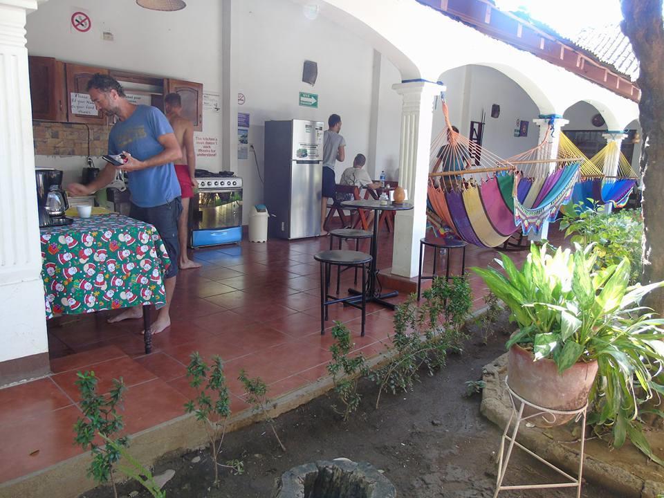 Hostal El Jardin Leon Exterior photo